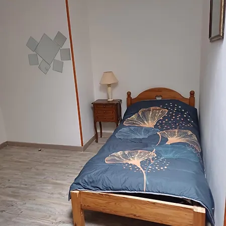 E Lu Chantauziau La Monnerie-le Montel Extérieur photo